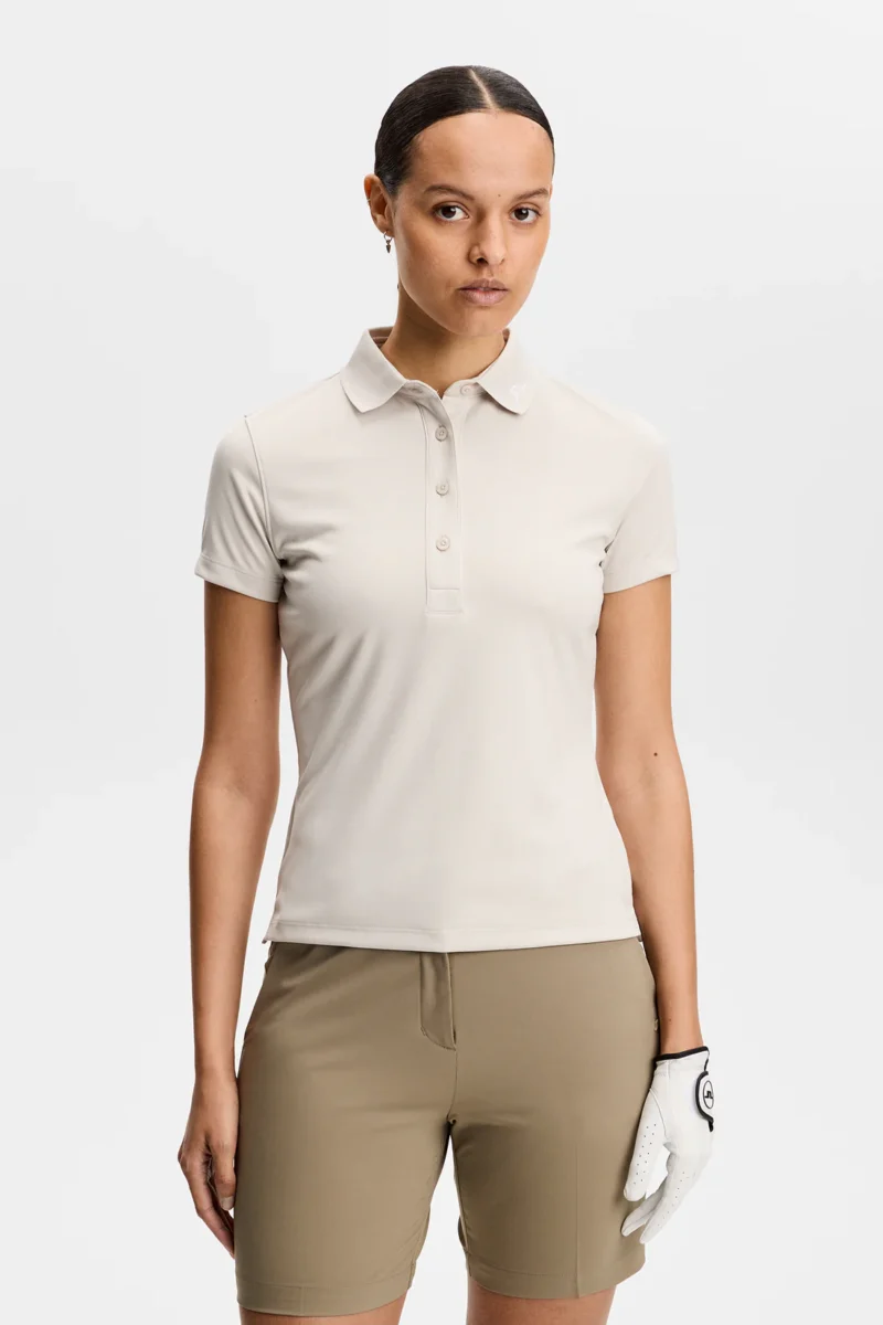 Alternative view of J.LINDEBERG TOUR TECH POLO Damen Moonbeam (Beige)