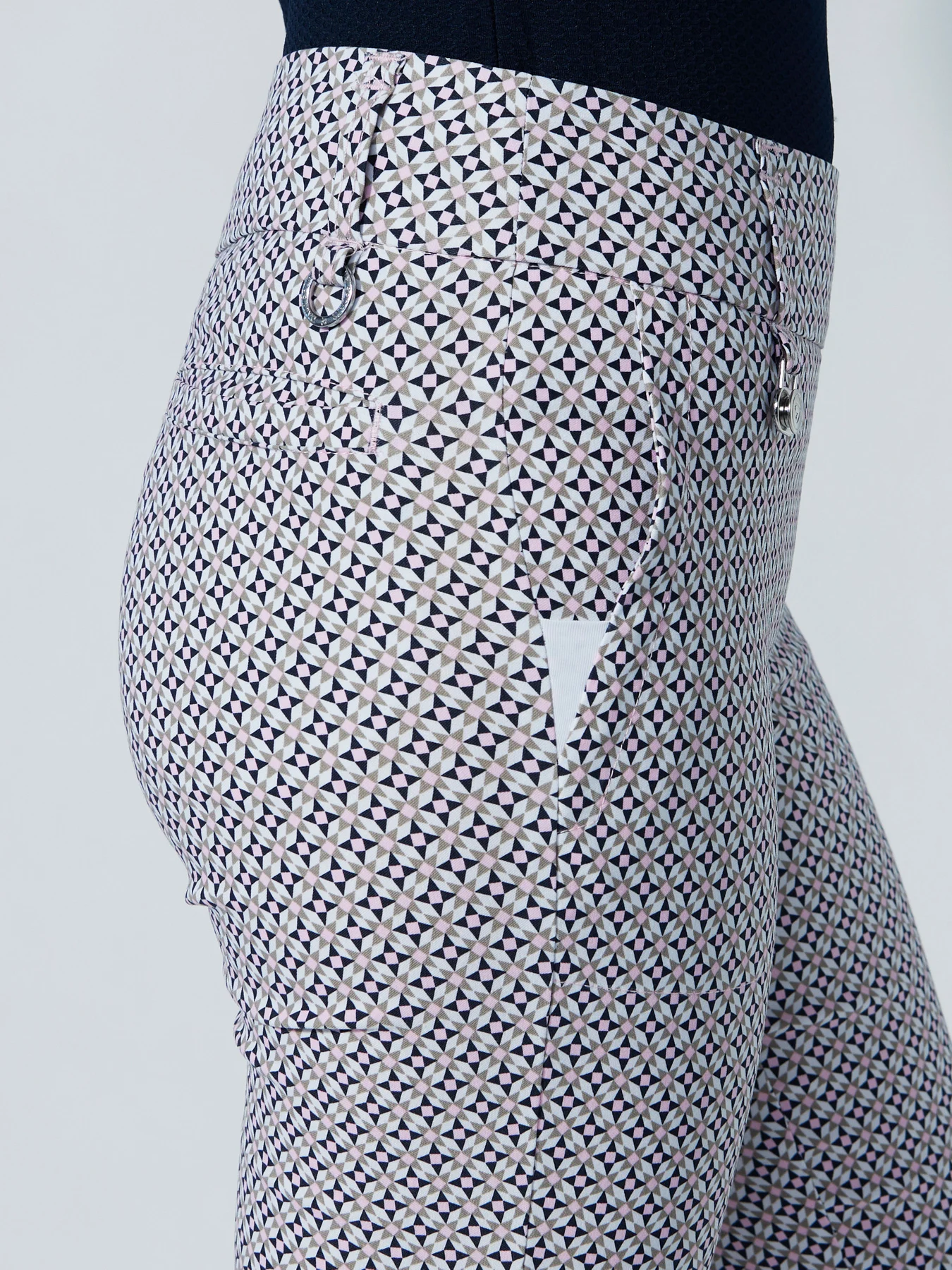 Daily Sports Golfhosen für Damen Mosaic Medley – Bild 2