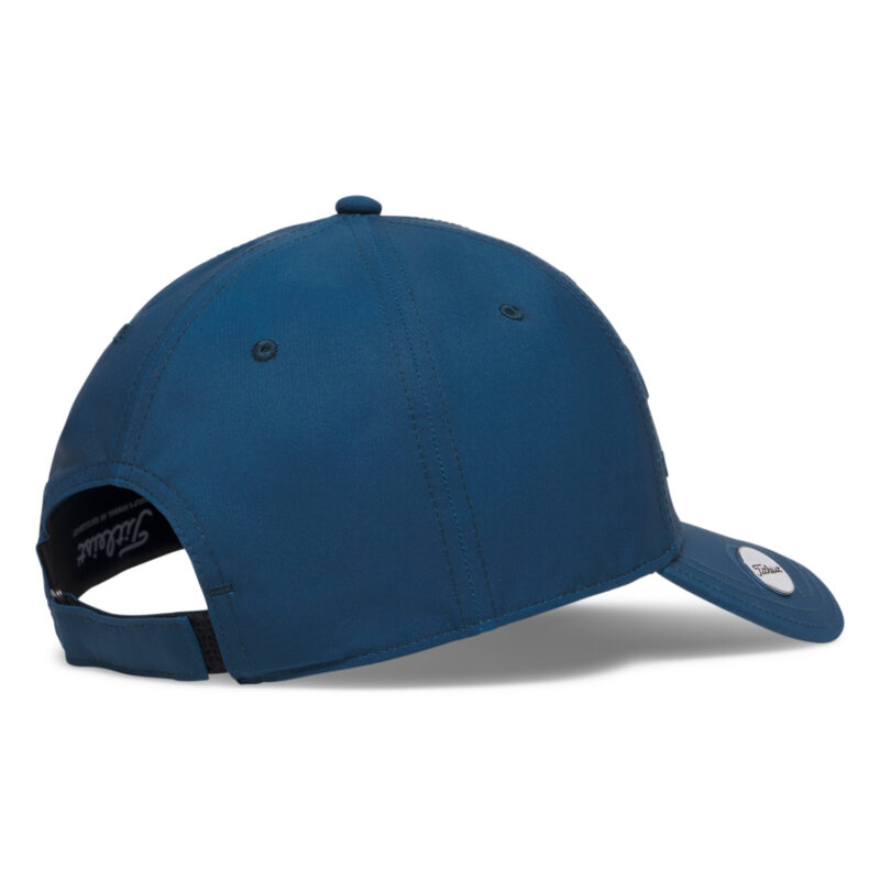 Alternative view of Titleist Players Performance Ball Marker Cap 2026 – Mont/Weiß